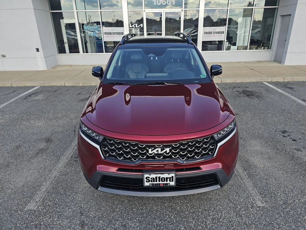 Used 2022 Red Kia S image 17