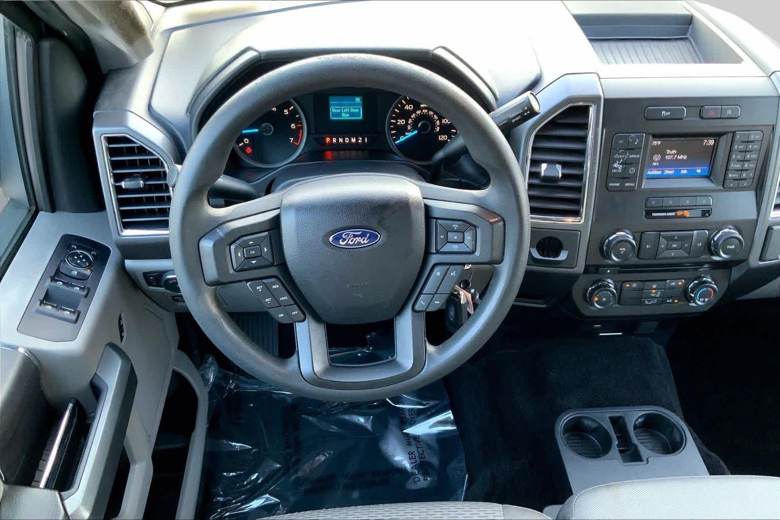 Used 2016 Magnetic Metallic Ford XLT image 6