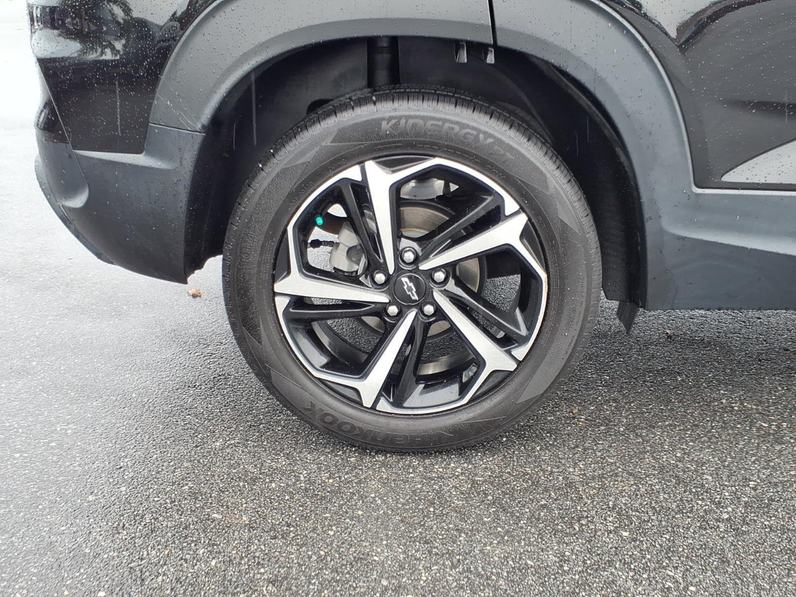 Used 2022 Mosaic Black Metallic Chevrolet RS image 11