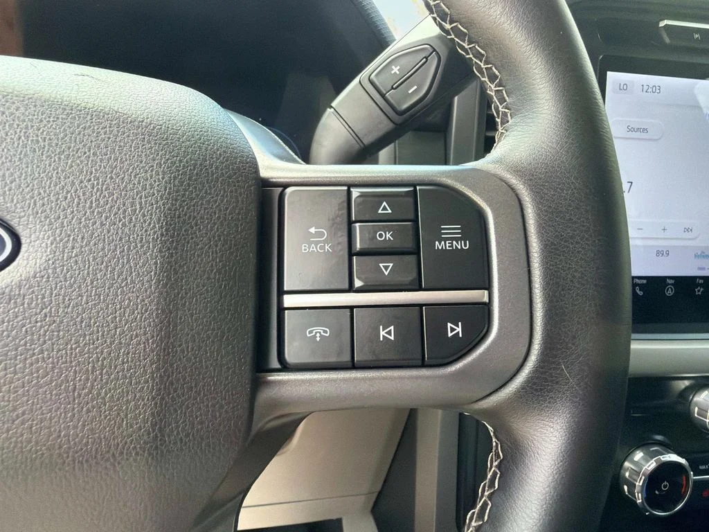 Used 2025 Agate Black Metallic Ford XLT image 28