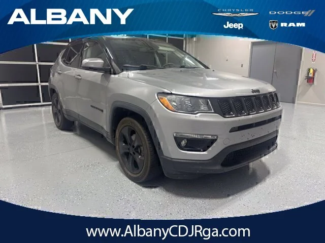Used 2020 Silver Jeep Latitude image 1