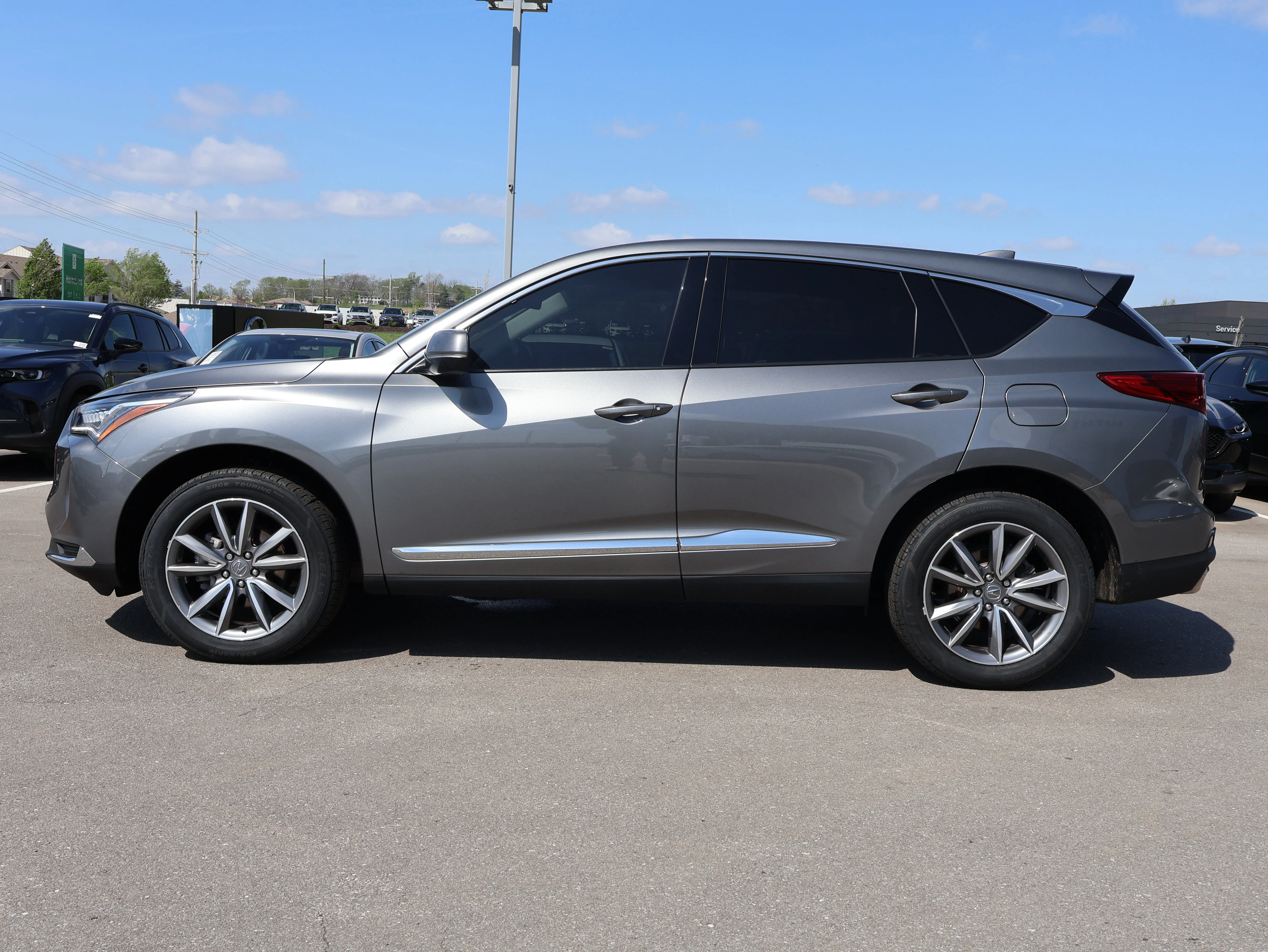 Used 2024 Acura RDX Technology Package with VIN 5J8TC2H53RL025469 for sale in Kansas City