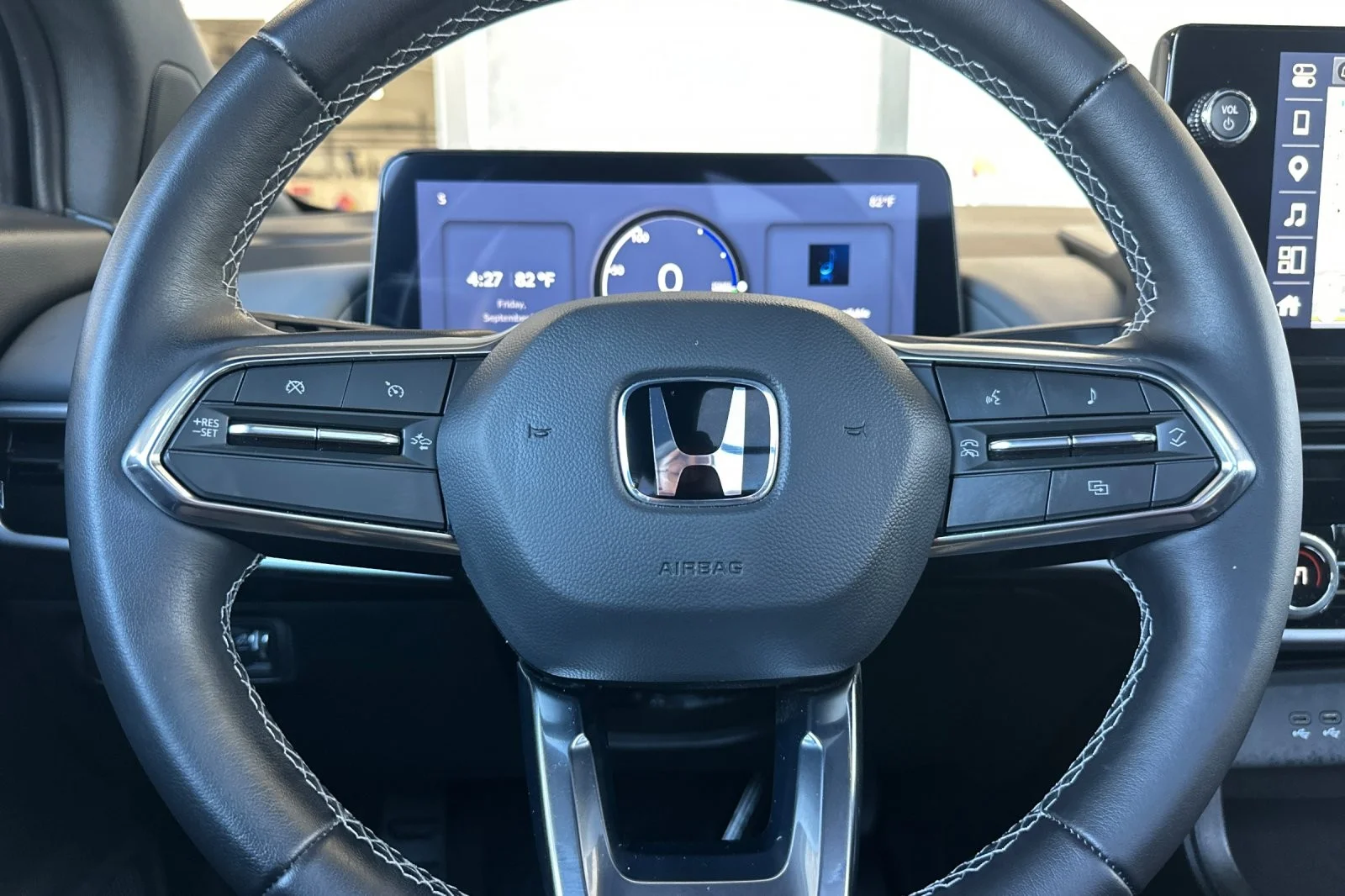Used 2025 WHITE Honda Touring image 23