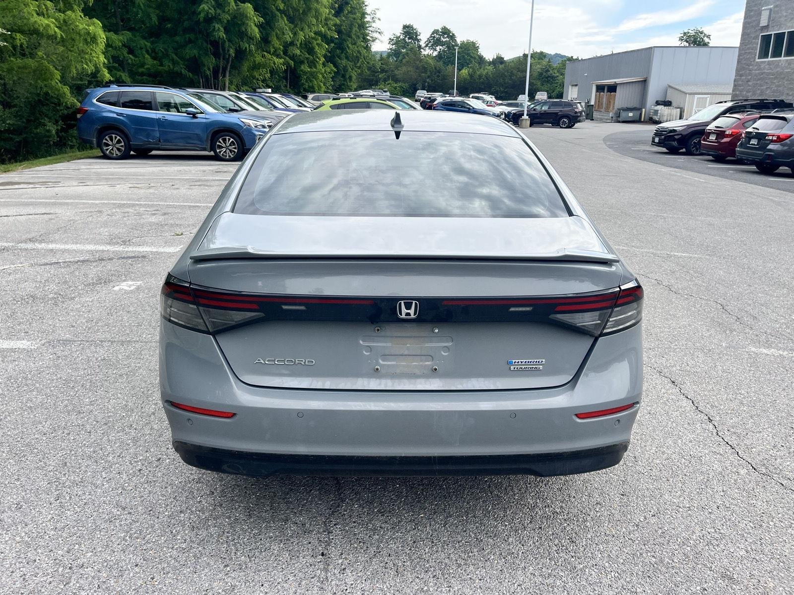 Used 2024 Urban Gray Pearl Honda Touring image 6