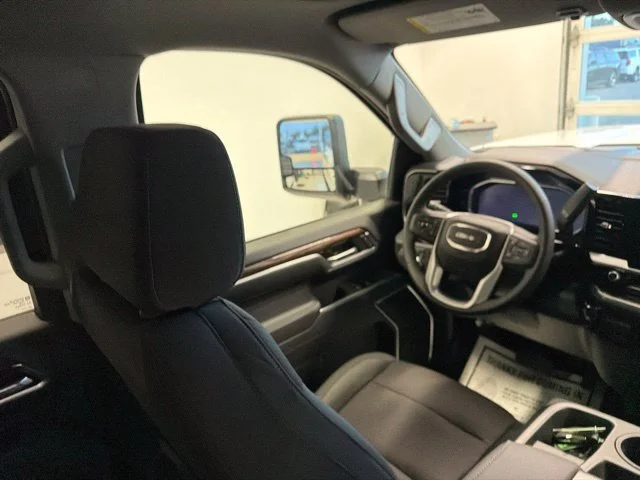 New 2026 Summit White GMC SLE image 29