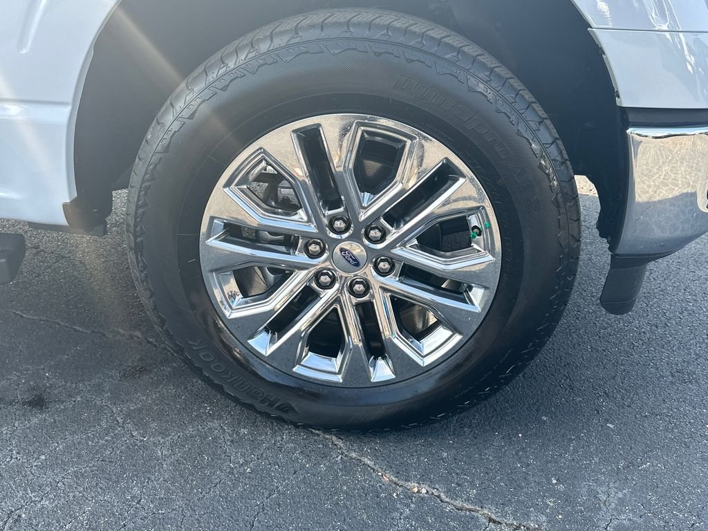 New 2025 White Ford Lariat image 12