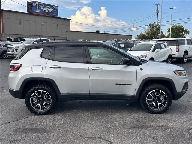 Used 2025 Silver Jeep Trailhawk image 12