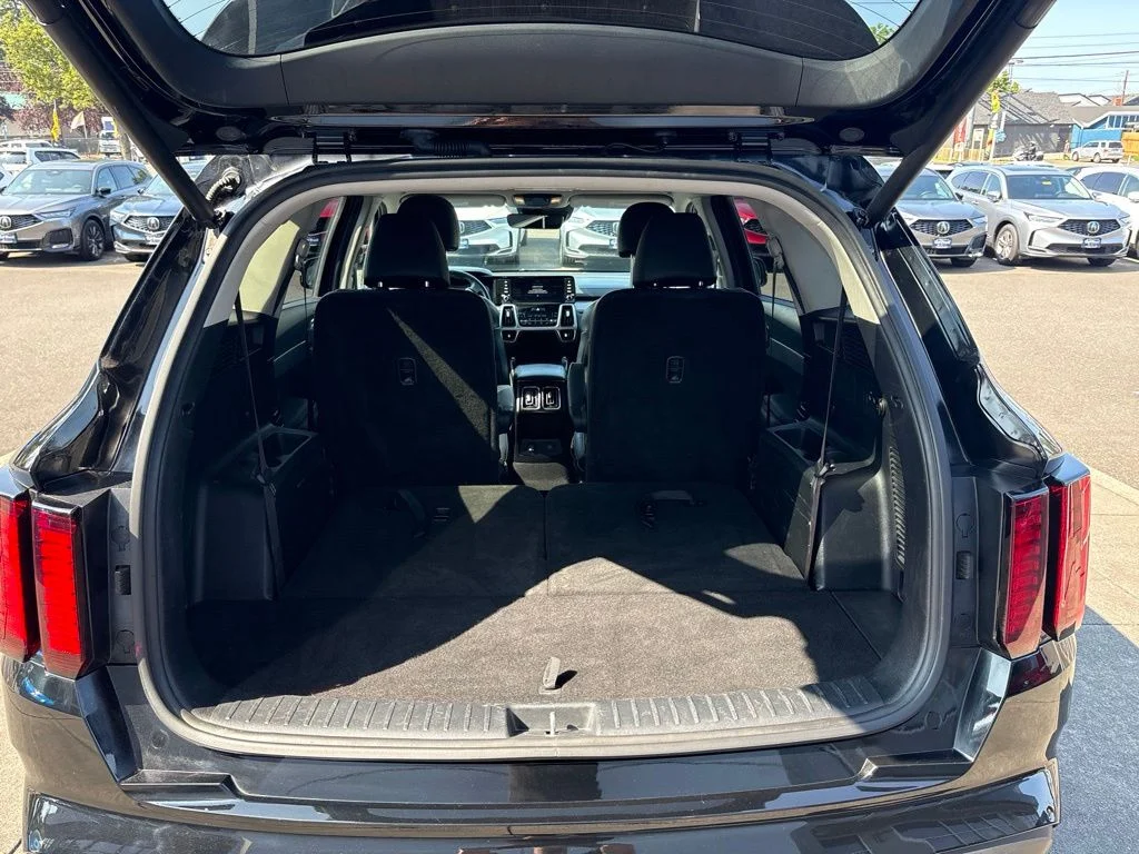 Used 2023 Black Kia EX image 8