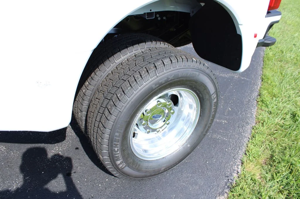 New 2026 Oxford White Ford F-350® XL image 9