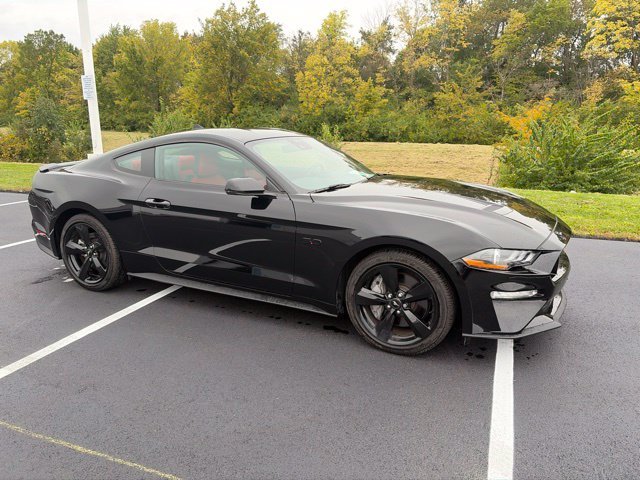 Used 2021 Shadow Black Ford GT Premium image 9