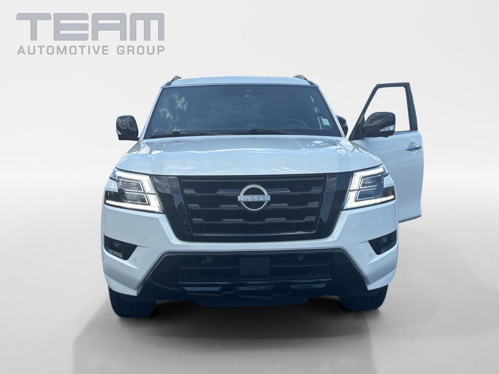 Used 2022 White Nissan SL image 2