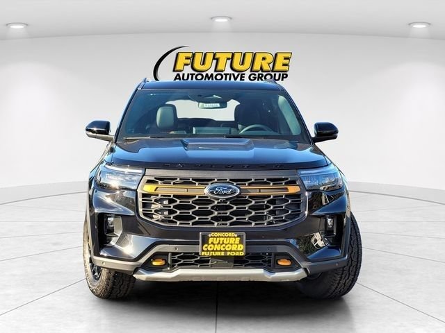 New 2026 Agate Black Metallic Ford Tremor® image 53