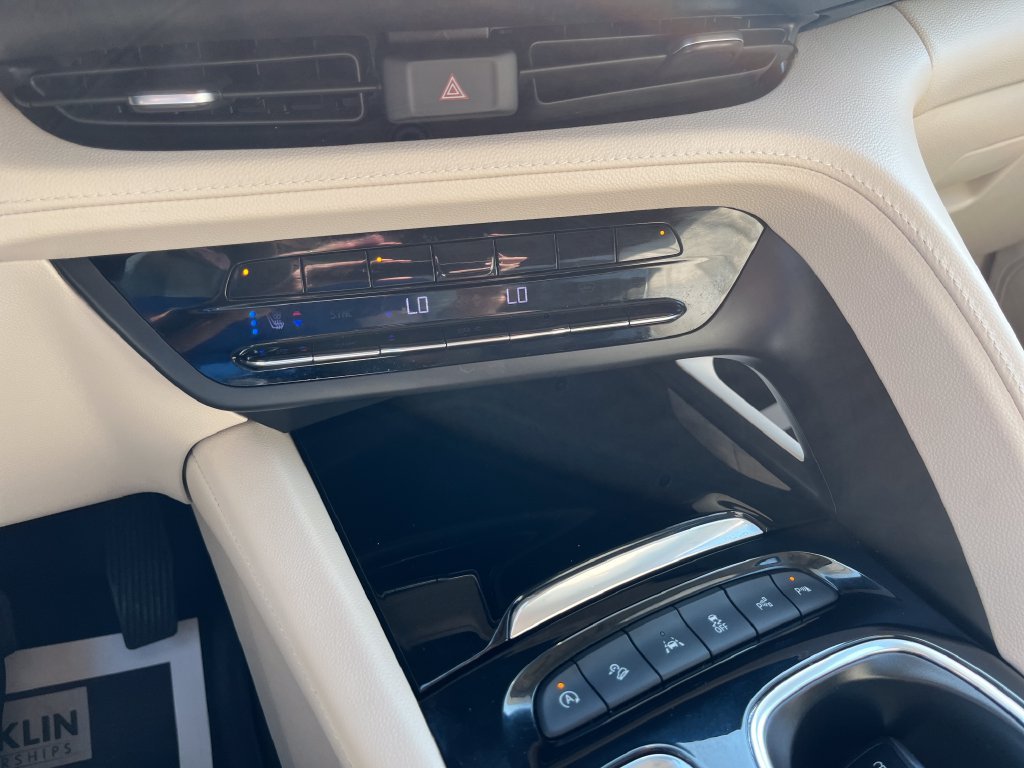Used 2023 Black Buick Avenir image 19