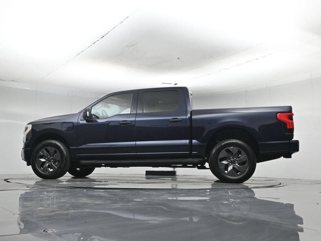 Used 2024 Blue Ford XLT image 55