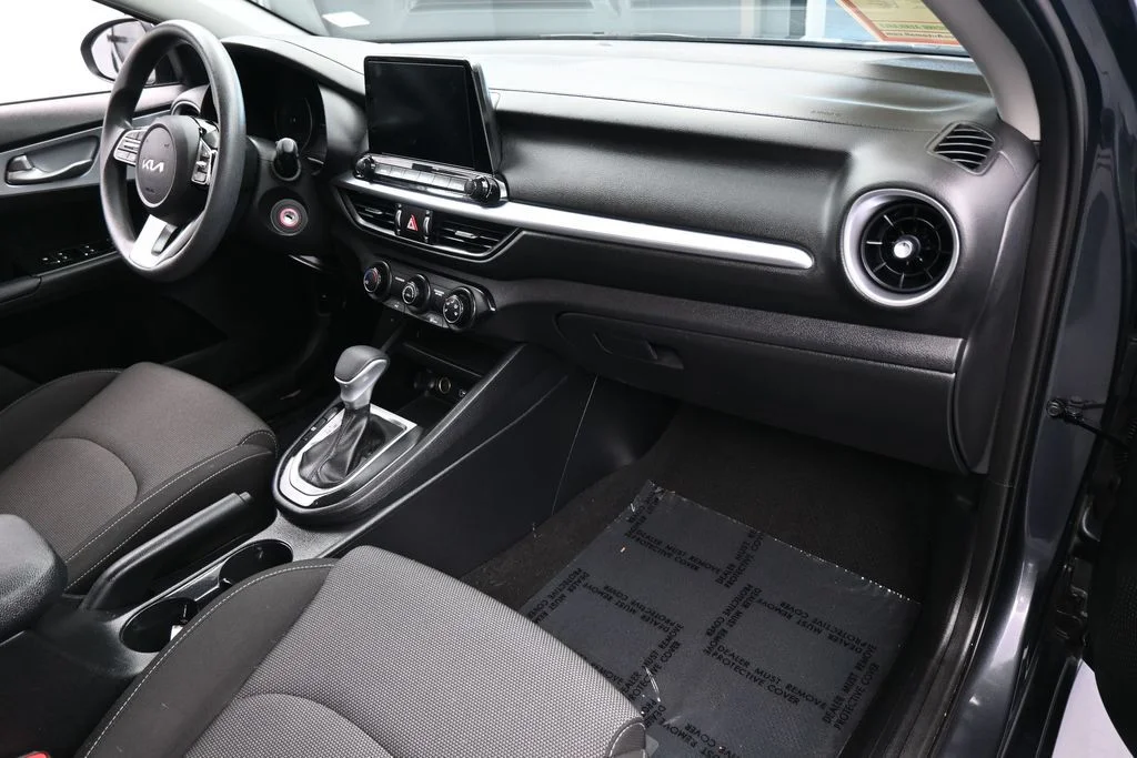 Used 2024 Gravity Gray Kia LXS image 40