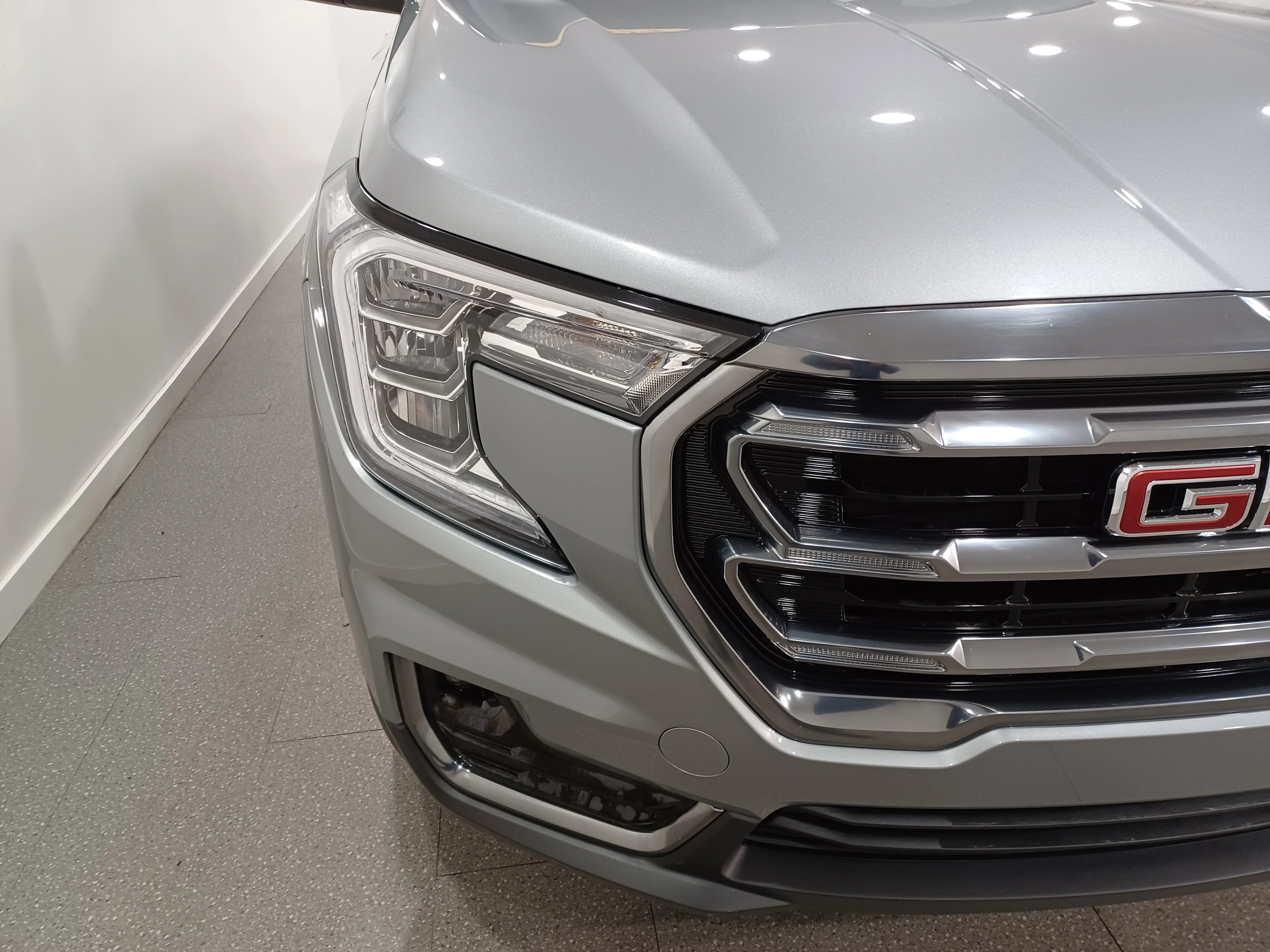 Certified Used 2024 Gray GMC AT4 AWD *Adaptive Cruise | Remote Start | Htd Wheel & Leather | Blind Spot Detection | Park Assist image 4