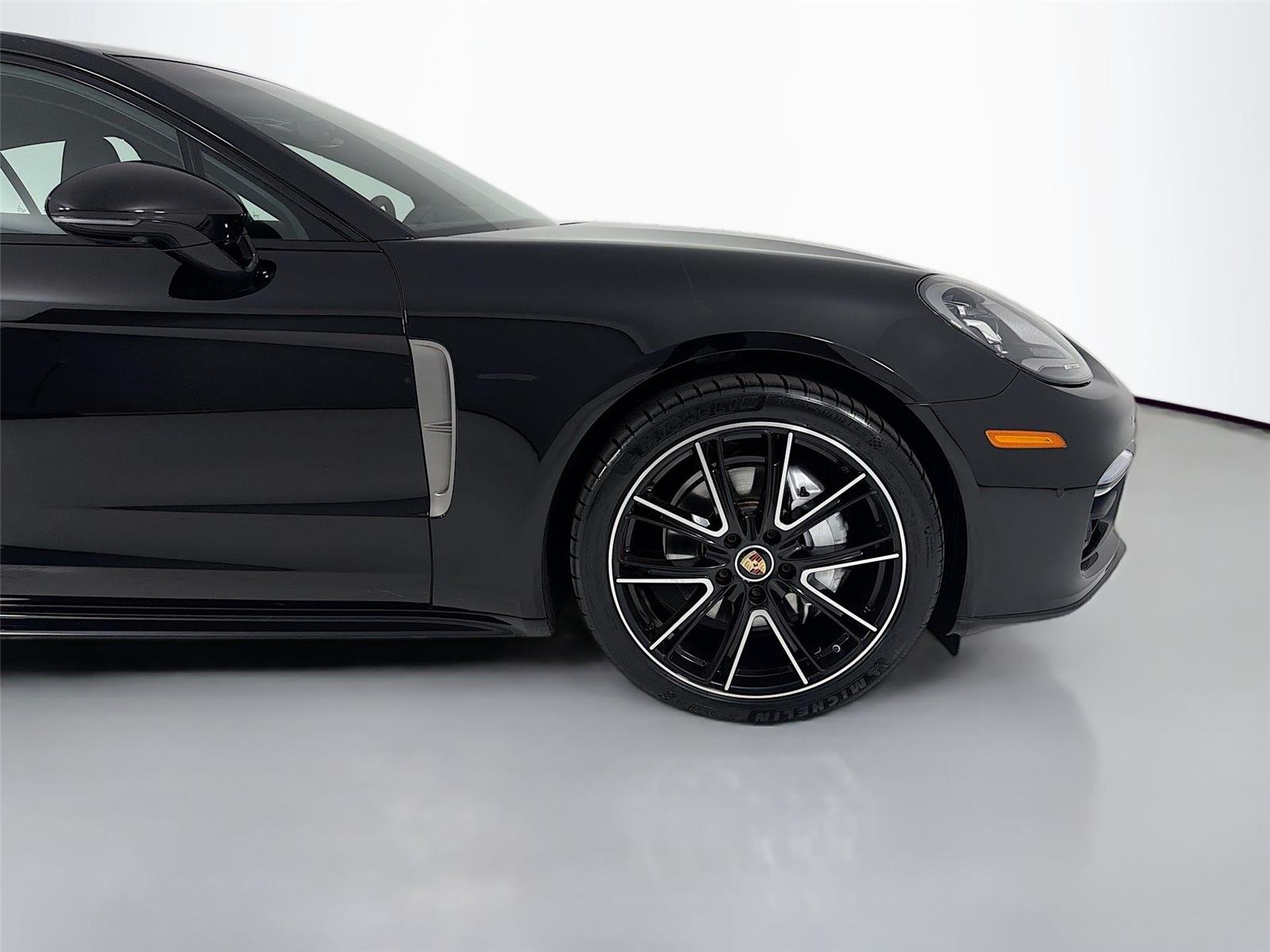 Used 2023 Black Porsche Platinum Edition image 28