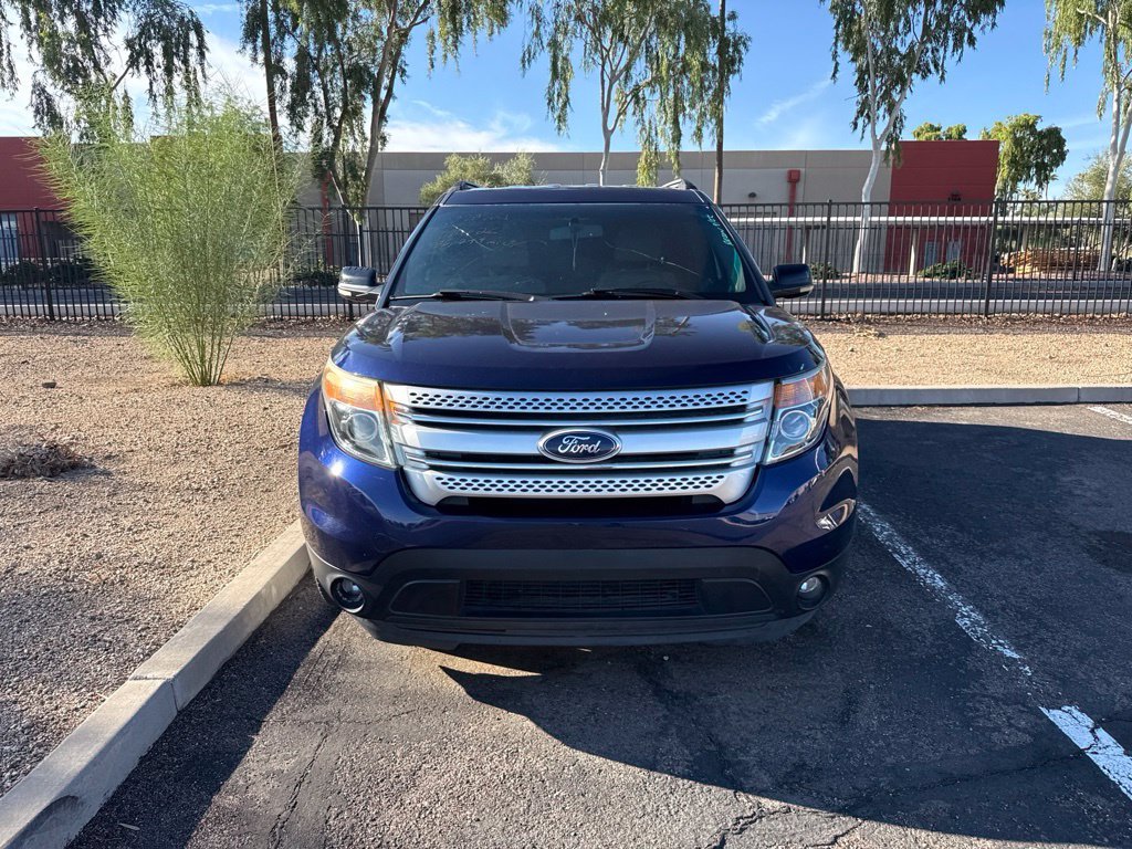 Used 2011 Kona Blue Metallic Ford XLT image 2
