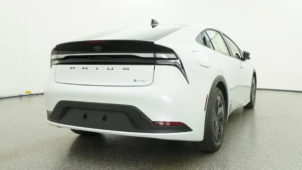 New 2026 Wind Chill Pearl Toyota SE image 19