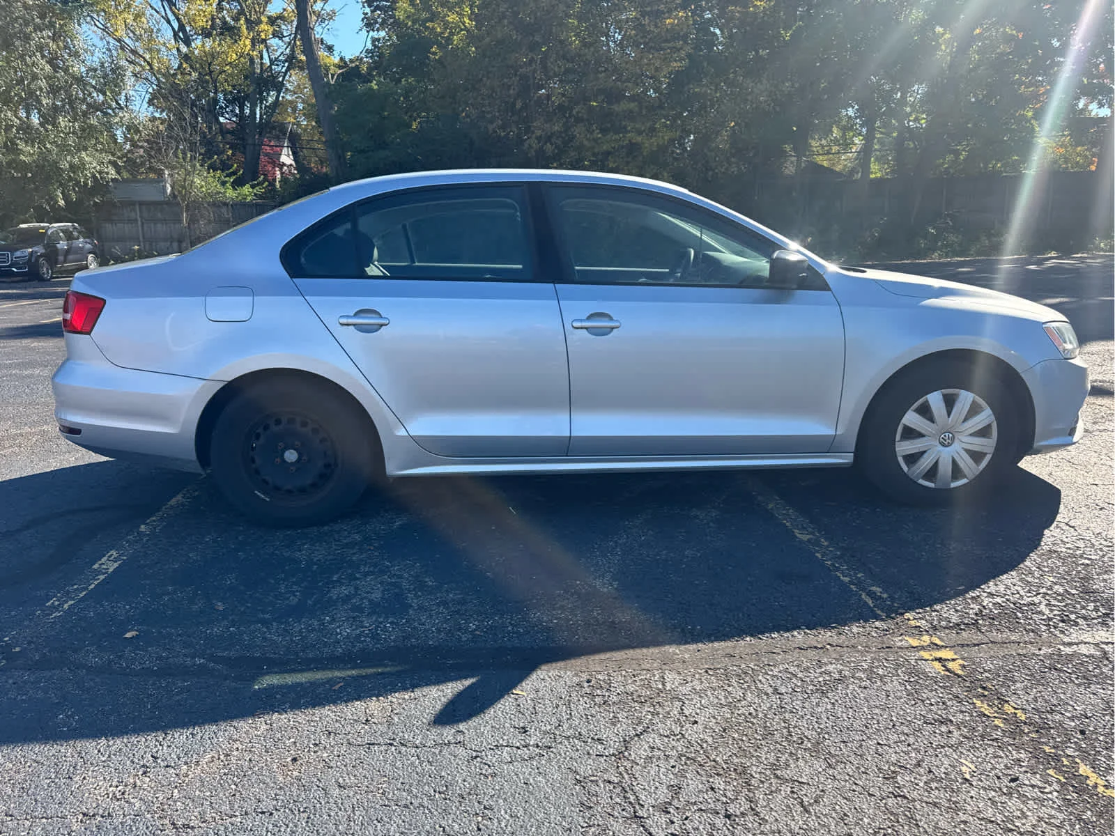 Used 2015  Volkswagen 2.0L S image 8