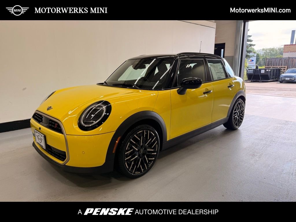 2025 MINI Hardtop Cooper S's photo
