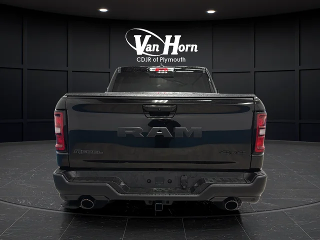 New 2026 Diamond Black Crystal Pearl-Coat Exterior Paint RAM Rebel image 4