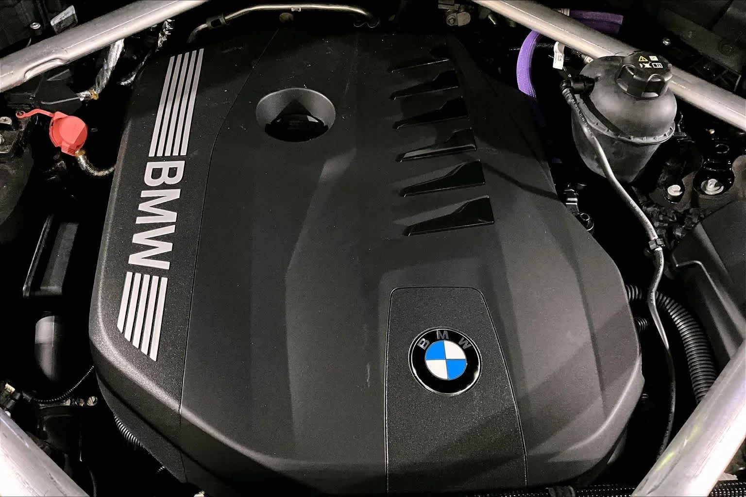 Certified Used 2024 Black Sapphire Metallic BMW xDrive40i image 30