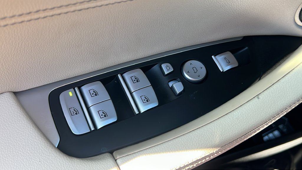 Used 2022 Black BMW M40i image 20
