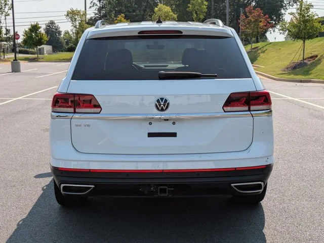 Used 2022  Volkswagen 3.6L V6 SE w/Technology image 5