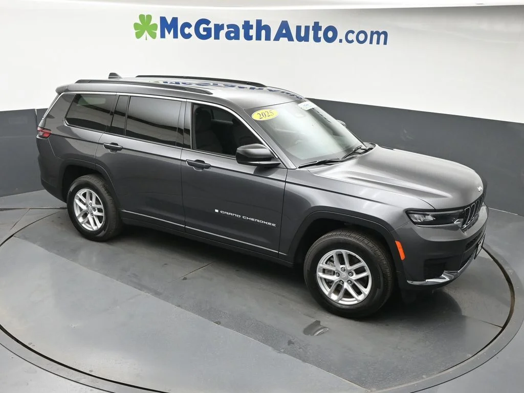 Certified Used 2025 Gray Jeep Laredo image 4