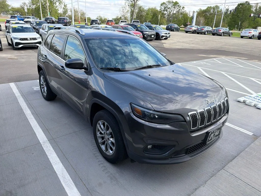 Vehicle Image 2