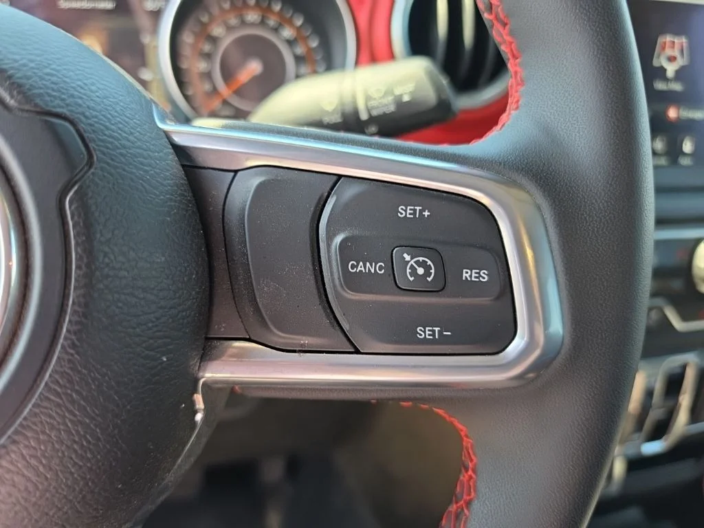 Used 2023 White/off-white Jeep Rubicon image 26
