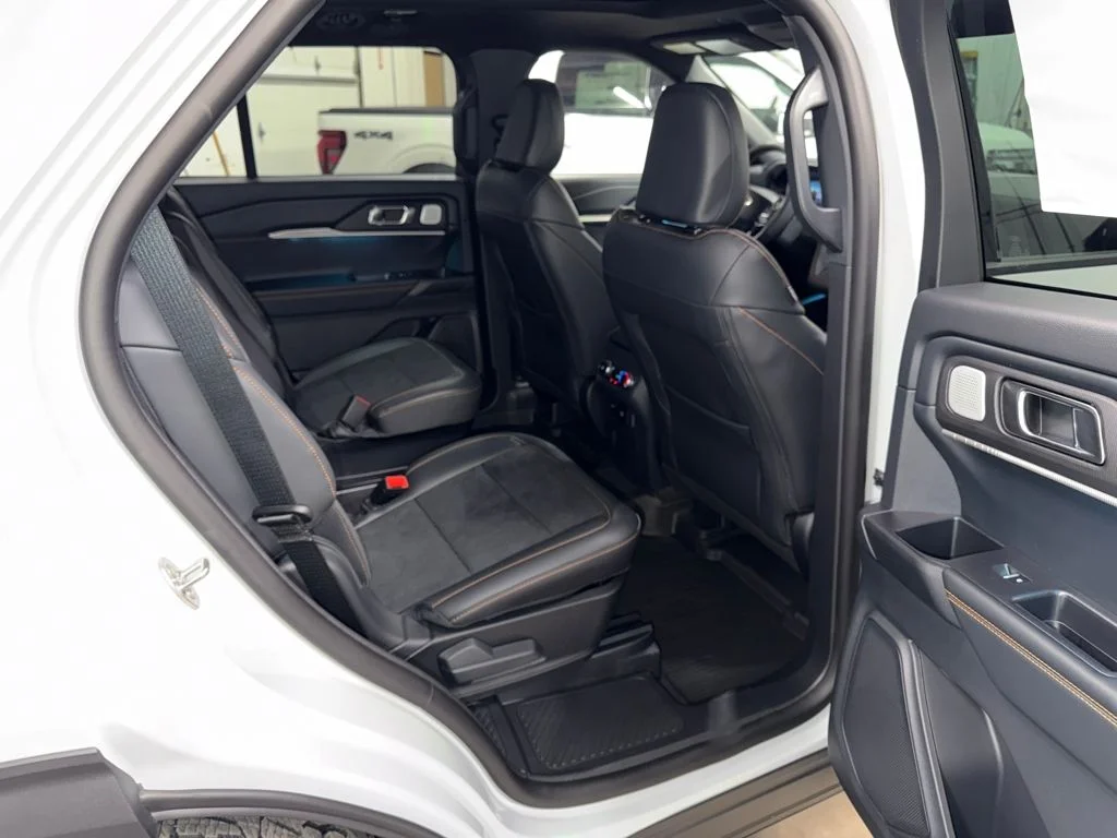New 2026 White Ford Tremor image 17