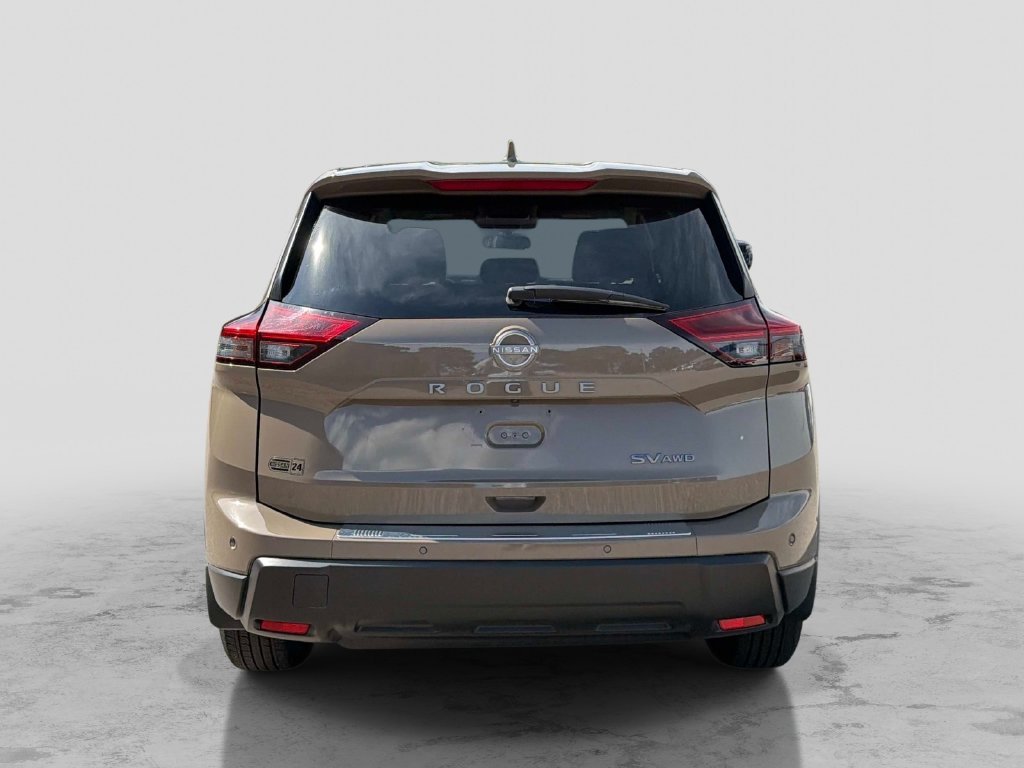 Used 2024  Nissan SV image 4