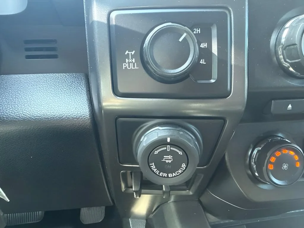Used 2018 Gray Ford XL image 24