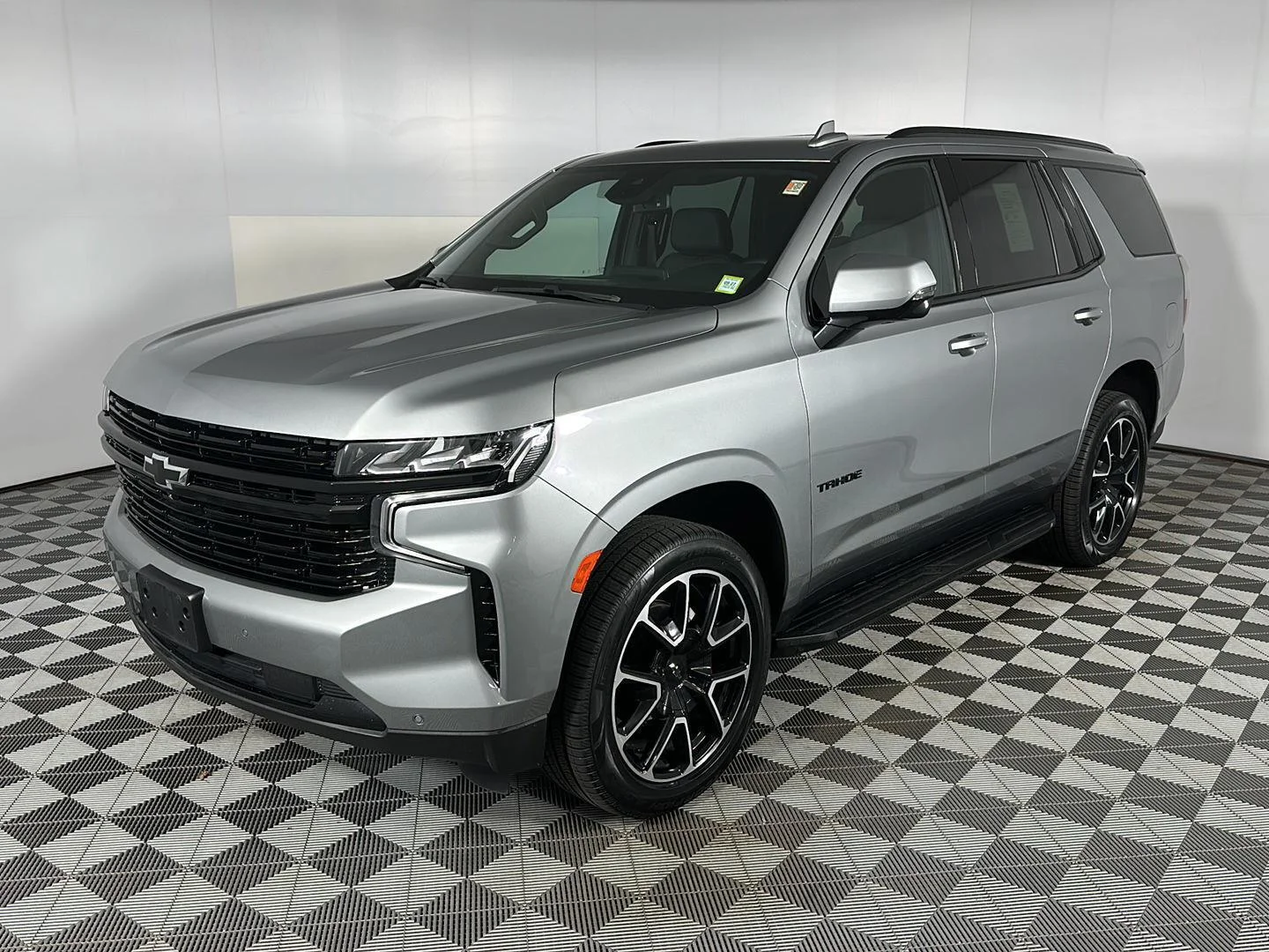 Used 2023 Sterling Gray Metallic Chevrolet RST image 15