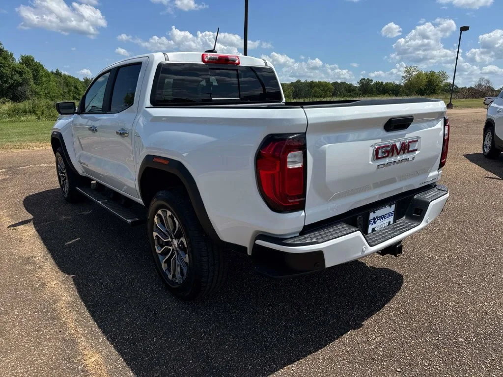 Used 2026 White GMC Denali image 7