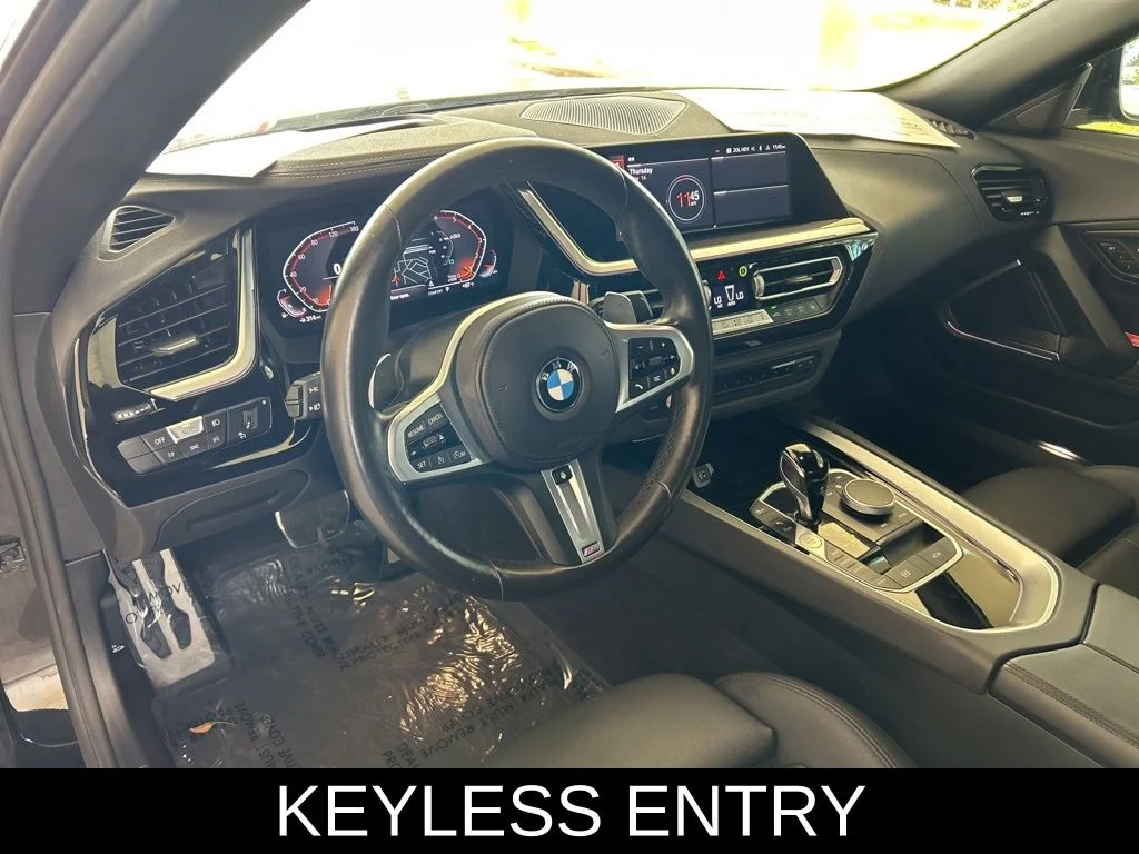 2025 BMW Z4 30i - Photo 11