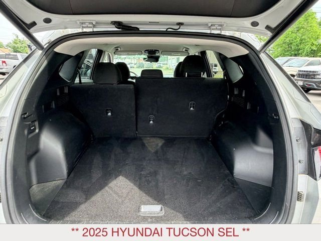 Used 2025 Silver Hyundai SEL image 13