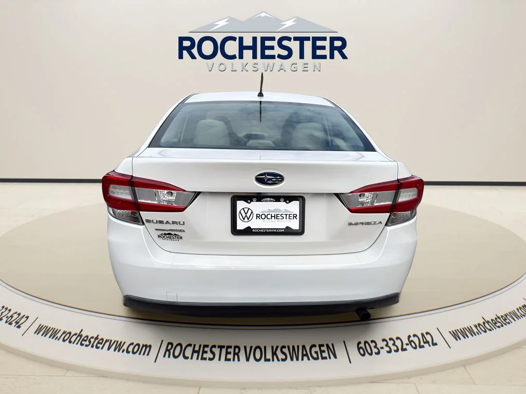 Used 2020 White Subaru Base image 5