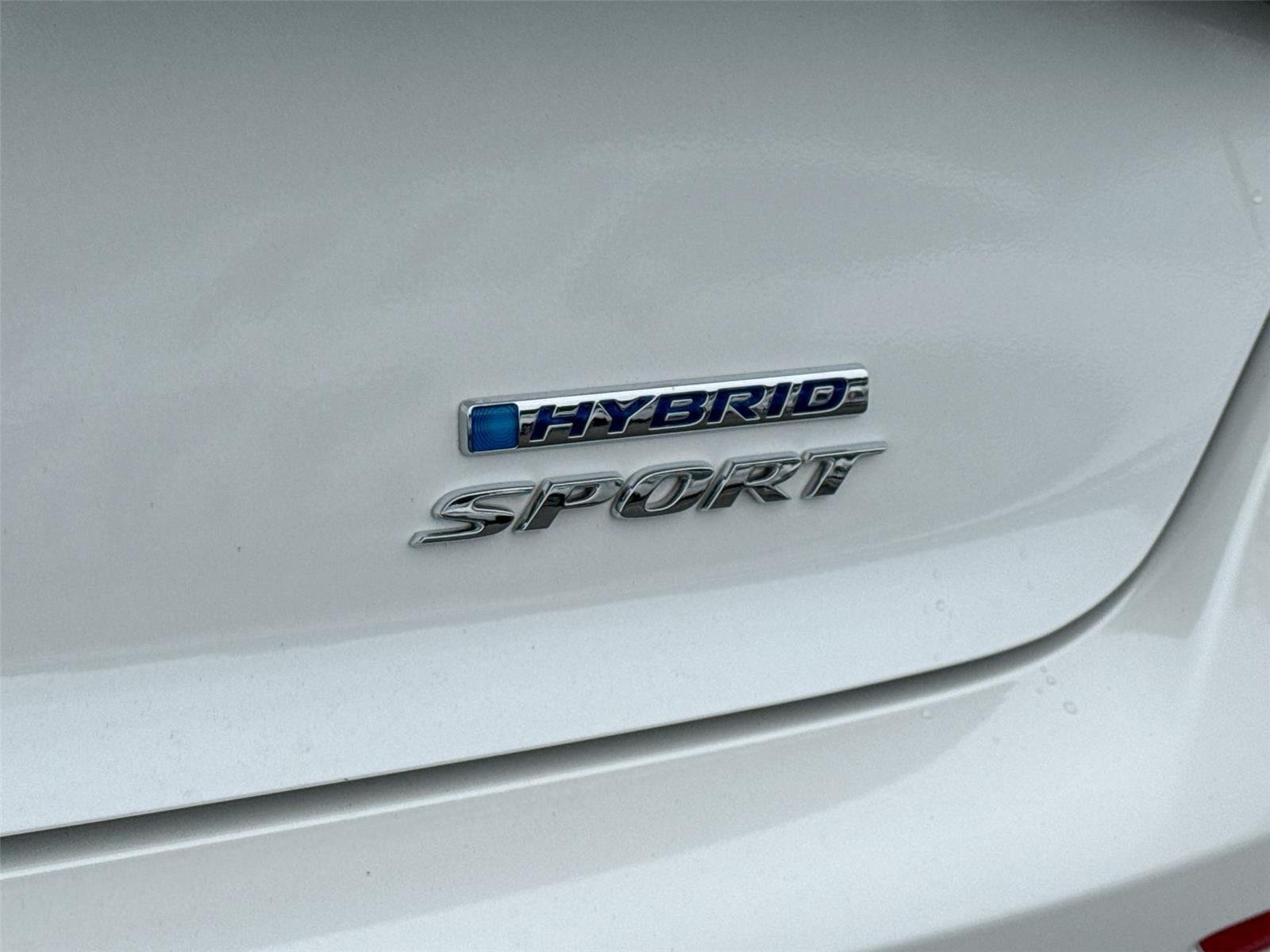 Used 2025 Platinum White Pearl Honda Sport image 18