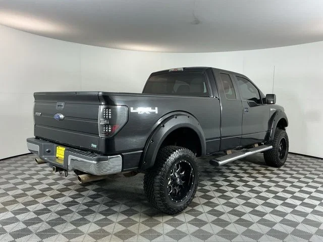 Used 2010  Ford XLT image 4