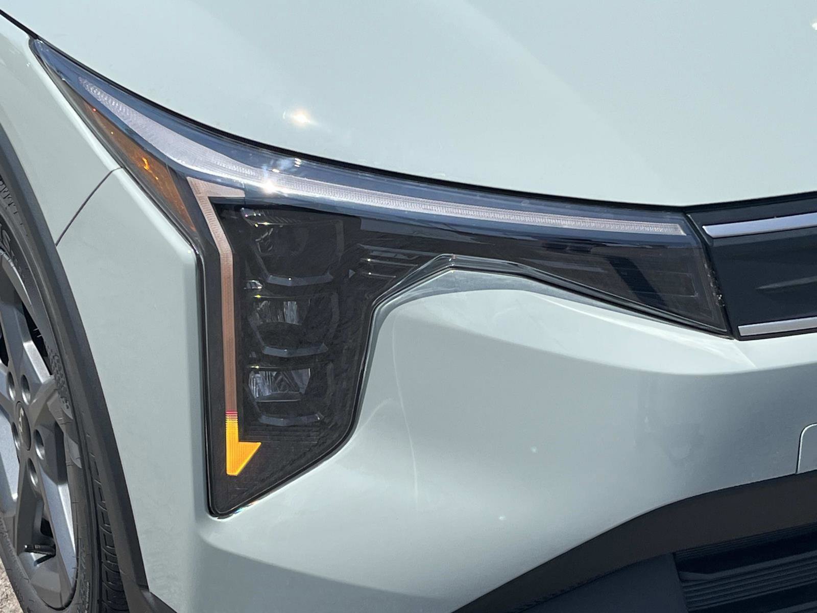 New 2026 Morning Haze Kia LXS image 9