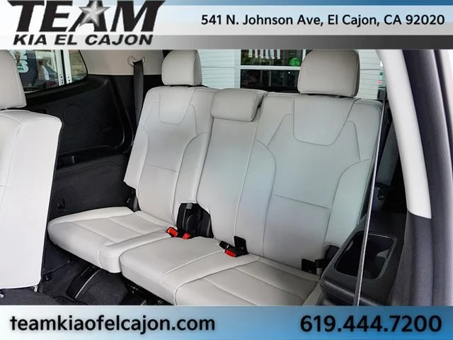 Certified Used 2024 White Kia EX FWD image 19