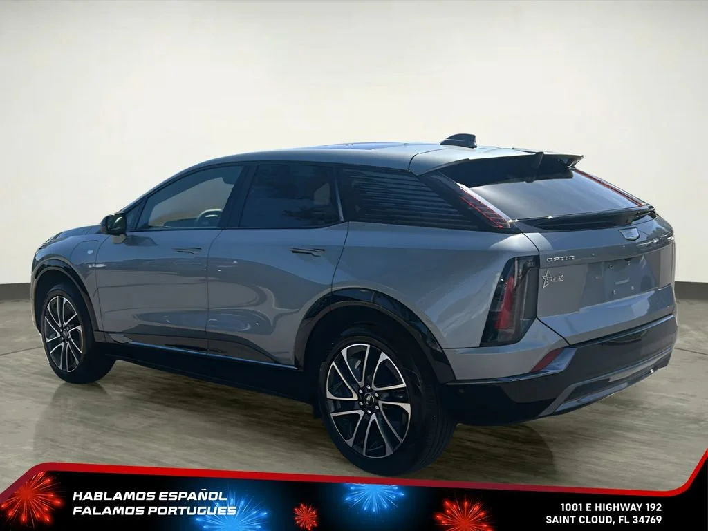Used 2025 Argent Silver Metallic Cadillac Sport 2 image 4