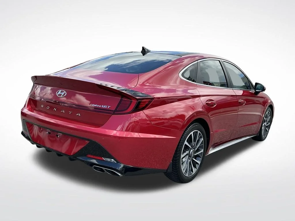 Used 2020 Red Hyundai Limited image 12