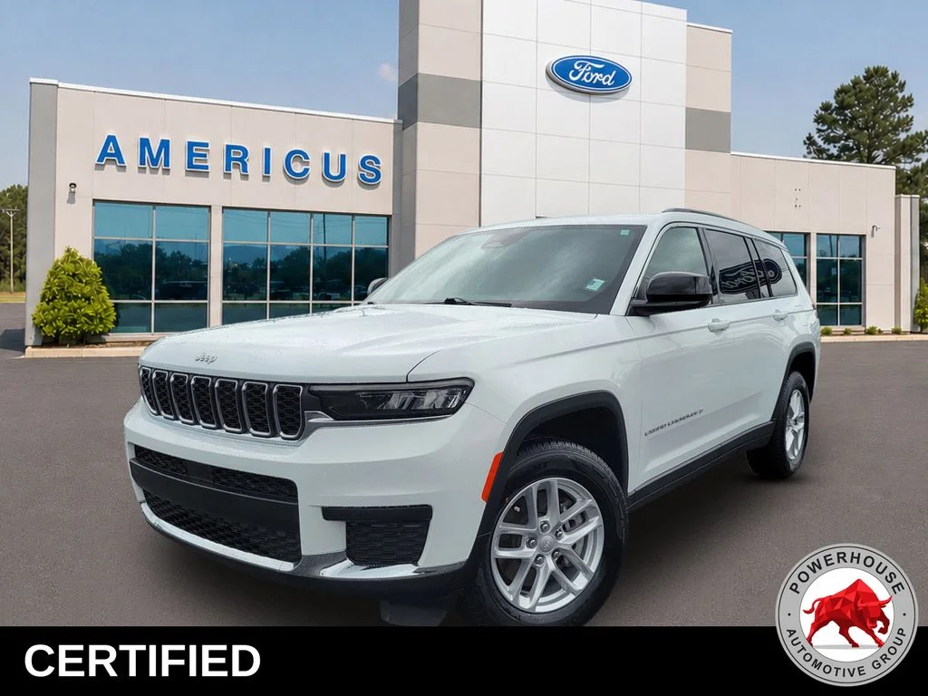 Used 2024 White Jeep Laredo image 1