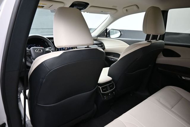 Used 2024 White Lexus 350 image 17