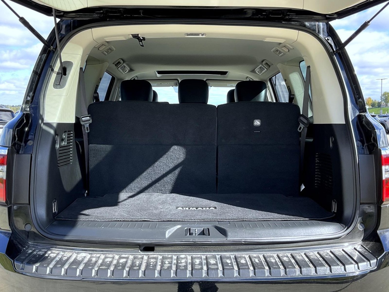 2022 Nissan Armada SL - Photo 27