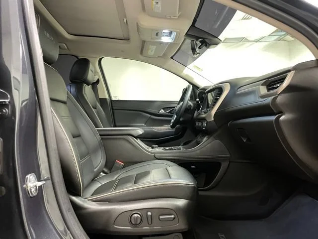Used 2023 Hunter Metallic GMC Denali image 21